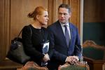 Marcus Knuth kalder Socialdemokratiets udlændingeudspil for »et fatamorgana«. Her står han med udlændingeminister Inger Støjberg (V) under spørgetime med statsministeren på Christiansborg.  