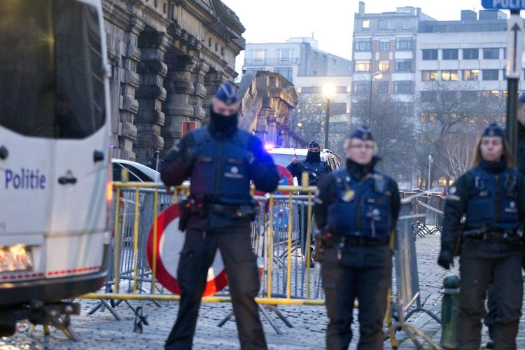 Der er forhøjet beredskab i Bruxelles under retssagen mod Abdeslam.  