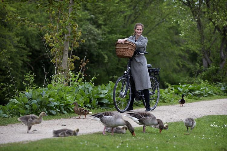 
    Maria Reumert Gjerding er folketingsmedlem og miljøordfører for Enhedslisten men måske ikke så meget længere. I hvert fald drømmer hun om at blive præsident for Danmarks Naturfredningsforening og dens 130.000 medlemmer. 