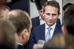 Finansminister Kristian Jensen (V) præsenterer den skatteaftale, som regeringen har indgået med Dansk Folkeparti.  