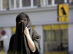 Venstre og Konservative har meldt ud de ikke følger i  Liberal Alliances fodspor om at fritstille folketingsmedlemmer til afstemningen om det såkaldte burkaforbud.  Arkivfoto Lea Meilandt Mathiesen
