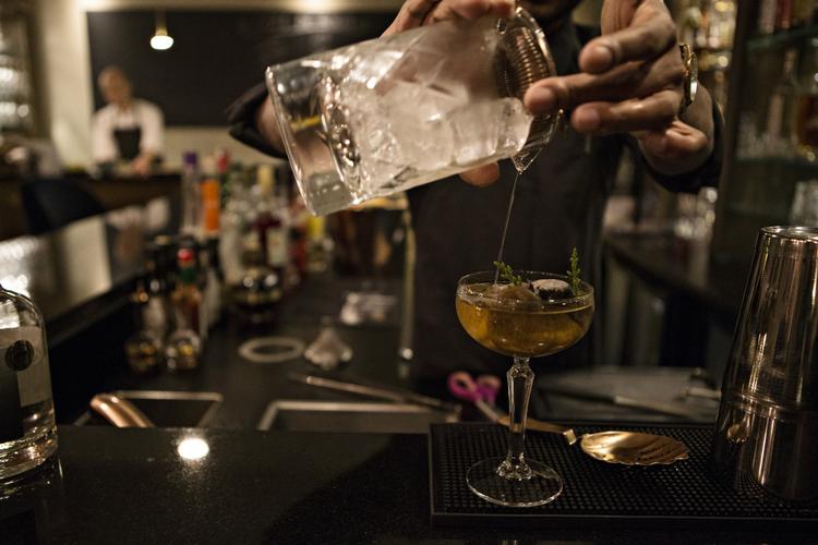 I næste uge kan du nyde billige signaturcocktails på en række cocktailbarer i København.  