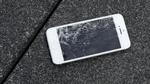 Indbrud i iPhones kan nu blive hyppigere, efter central software-kode fra iOS er blevet lækket på nettet. Hackere kan nu lede efter sikkerhedshuller i softwaren, som de ikke tidligere har haft adgang til (Foto: AP Photo/Ben Margot) 