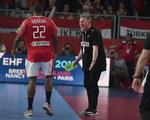Landstræneren og Mads Mensah blev nummer 4 ved EM i Kroatien, men er i den grad på vinderkurs i den tyske Bundesliga, der er verdens bedste håndboldliga. 
   