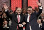 Så gode venner var de, Martin Schulz og Sigmar Gabriel, for et år siden. I dag er forholdet frosset. Gabriel er i hvert fald stiktosset på Schulz, som var ved at tage hans udenrigsministerpost.  