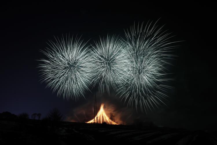 Og selvfølgelig også af et flyt fyrværkeri. 