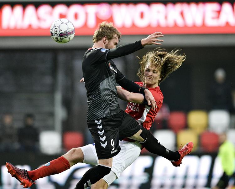 Det sidste kvarter blev hårrejsende, da Jannik Pohl og Simon Jakobsen tørnede sammen i Silkeborg.   