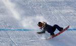 På grund af stærk vind var betingelserne til finalen i slopestyle meget vanskelige, og det resulterede i en del styrt. Her er det Japans Yuka Fujimori, der må en tur i sneen. 