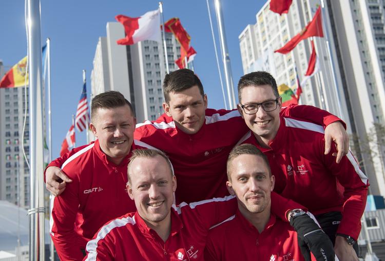 
    Johnny Frederiksen, Mikkel Poulsen, Rasmus Stjerne Hansen, Oliver Dupont og Morten Berg Thomsen skal i aktion første gang ved OL mod Sverige. 