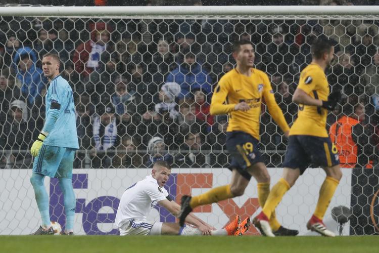 FCK-målmanden Robin Olsen startede kampen med et par fænomenale redninger, men siden blev han passeret fire gange. 
