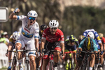 Alexander Kristoff slår til i spurten på sidste etape i Tour of Oman foran Bryan Coquard (yderst t.h.) og Giacomo Nizzolo, mens Magnus Cort på fjerdepladsen ikke blev indfanget af fotografen. Foto: Muscat Municipality / A.S.O. / K.D. Thorstad

 
 