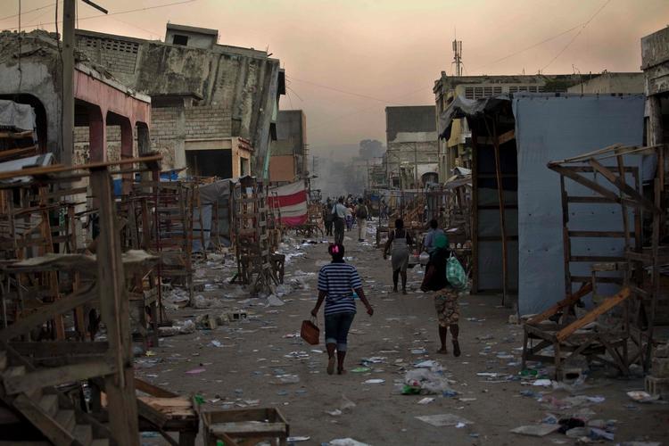 Oxfam-skandalen handler blandt andet om nødhjælpsarbejderes køb af prostitueredes ydelser efter jordskælvet i Haiti. Ramon Espinosa/AP