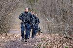Søndag ledte Politiet blandt andet efter øksemanden i skoven Bistrup Hegn. Mandag aften blev han anholdt i København. Bax Lindhardt/Ritzau Scanpix