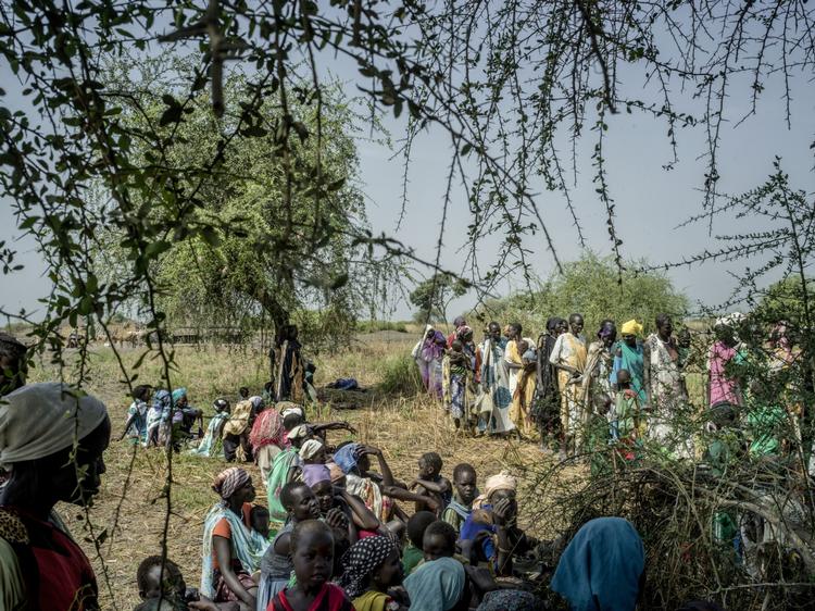 Flugten. Især kvinder og børn er i årevis blevet drevet rundt i Sydsudan og nabolandene som ofre for borgerkrigen. Mange overlever alene på nødhjælp. Mads Nissen/Ritzau Scanpix