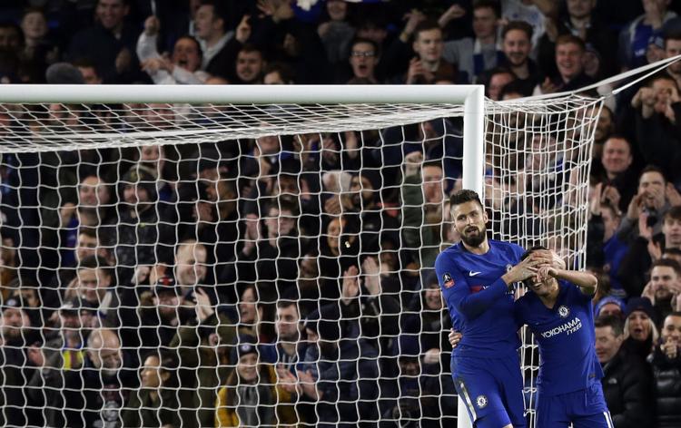 I sin tredje kamp for Chelsea fik Olivier Giroud scoret, da han gjorde det til 4-0 i pokalkampen mod Hull. Alastair Grant/AP