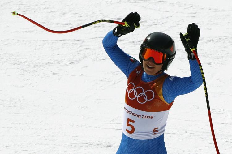 Sofia Goggia kunne efter sit gennemløb godt fornemme, at det var en god tid. Den rakte også til guldet i styrtløb. Charlie Riedel/AP