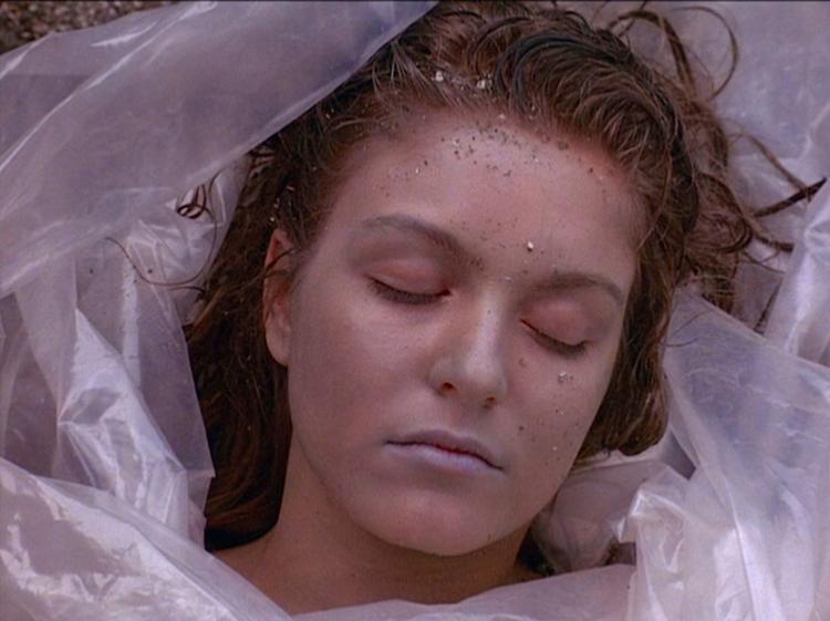 Nok er det ofte kvinder, som er ofrene i krimier. Som her i Twin Peaks, hvor Laura Palmer bliver slået ihjel under mystiske omstændigheder. Men det er der en god grund til, skriver Bo Tao Michaëlis i denne kommentar. 
   Abc