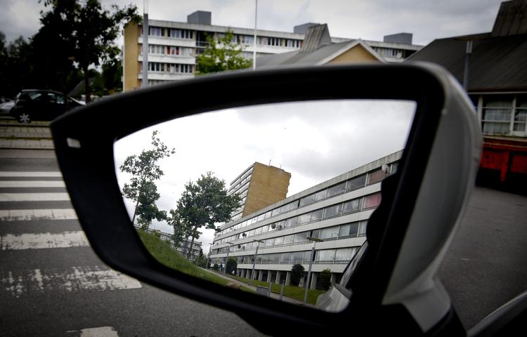 
I Vollsmose er syv ud af ti kvinder fra Somalia udenfor arbejdsmarkedet. TV2 besøgte en somalisk forening og konkluderede ud fra en håndsoprækning blandt 11 tilfældige kvinder: »Ikke en eneste kan dansk i somalisk kvindeforening«. Samme forening modtog forrige år Tine Bryld-prisen for sin integrationsindsats. Arkivfoto Brohus Anders/POLFOTO
