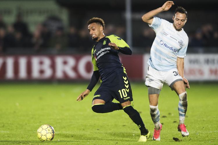 1-0 vandt Brøndby i efterårets kamp i Helsingør. I kvartetten af tippere er der enighed om, at topholdet denne gang vinder 4-0. Tycho Gregers/POLFOTO