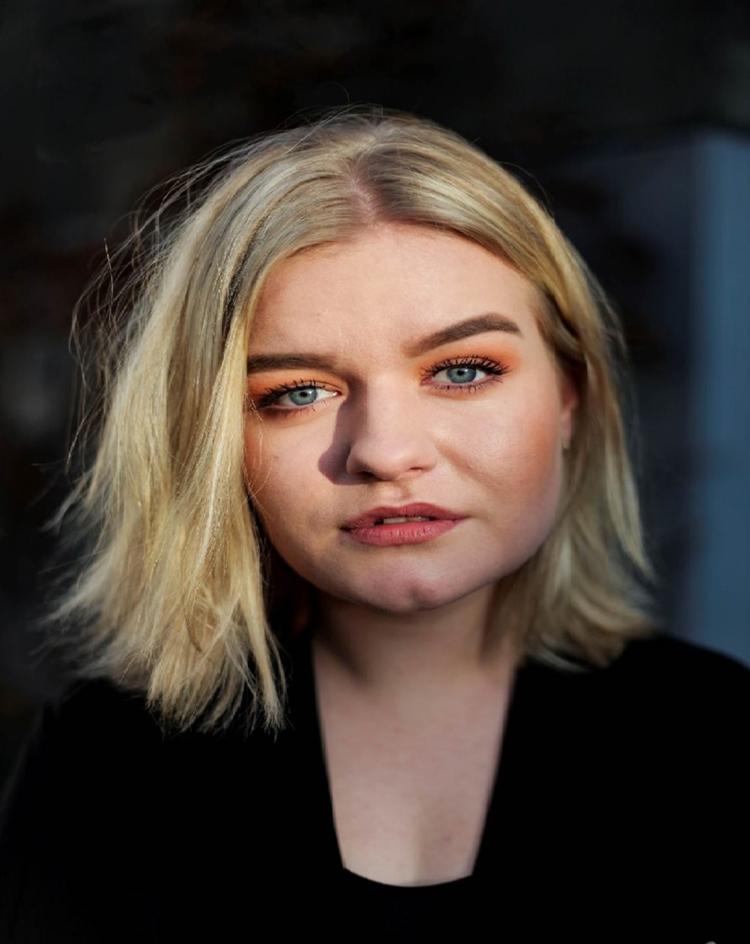 Kristine Sloth blogger og succesfuld Youtuber. Hippo