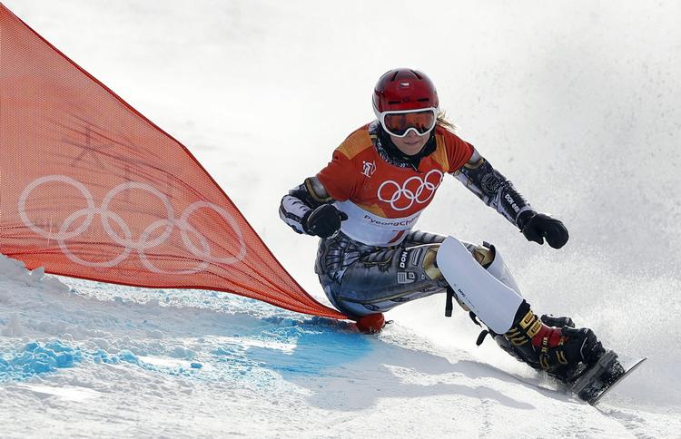 Ester Ledecka var i en klasse for sig selv på snowboard og vandt sin anden guldmedalje ved legene i Pyeongchang. Gregory Bull/AP