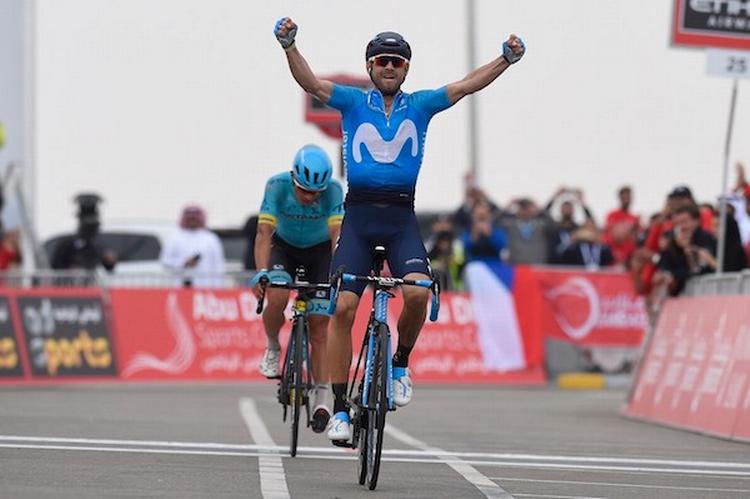 Alejandro Valverde vinder uden problemer spurten foran Miguel Angel Lopez på kongeetapen i Abu Dhabi Tour og sikrer sig også den samlede sejr. Foto: LaPresse-Ferrari/Paolone. 