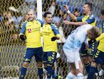 Fire af Brøndbys mål blev scoret af Teemu Pukki (tv.) med to, Hany Mukhtar (i midten) og Kamil Wilczek (th.). Claus Bech/Ritzau Scanpix