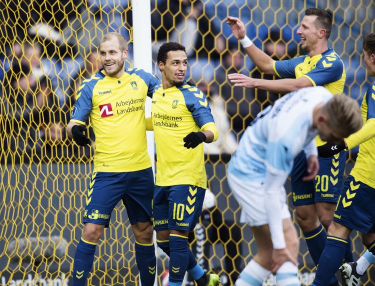Fire af Brøndbys mål blev scoret af Teemu Pukki (tv.) med to, Hany Mukhtar (i midten) og Kamil Wilczek (th.). Claus Bech/Ritzau Scanpix