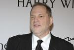 Den detroniserede filmmogul Harvey Weinsteins adfærd har nu kostet dyrt for The Weinstein Company.  Charles Sykes/AP