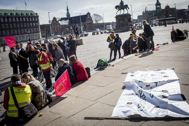 Arkivfoto fra 2013, hvor landets lærere var blevet lockoutet af de offentlige arbejdsgivere. Ditte Lysgaard Holm/POLFOTO