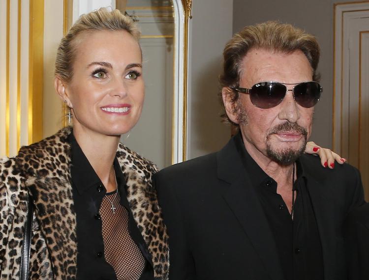 Johnny Hallyday var en populær herre - pop- og rocksanger for hele Frankrig, omtalt som 'Frankrigs Elvis' og gift intet mindre end fem gange med fire forskellige kvinder. Jacques Brinon/AP