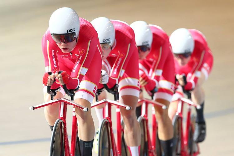 Den rød-hvide succeskvartet i 4 km holdforfølgelsesløb med Niklas Larsen, Casper Folsach, Julius Johansen og Frederik Rodenberg i aktion under VM i Holland. Foto: SWPix. 