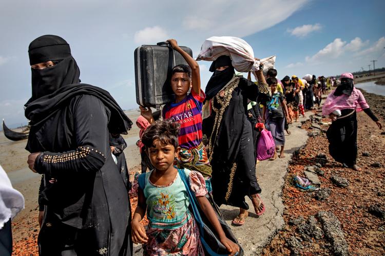 Ifølge menneskerettighedsorganisationen Amnesty International er de burmesiske myndigheder ved at sikre sig, at de cirka 700.000 rohingyaer, som er flygtet til Bangladesh, ikke kan vende tilbage. 