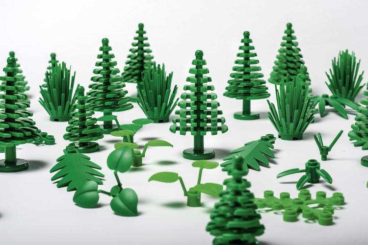 I første omgang sender Lego en bæredygtig serie med træer og buske. Senere følger klodserne og andre elementer. PR-foto 