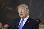 USA vil lægge høje toldsatser på import af stål og aluminium. Aamerikansk industri skal beskyttes mod 'urimelig konkurrence', mener præsident Donald Trump. Evan Vucci/AP