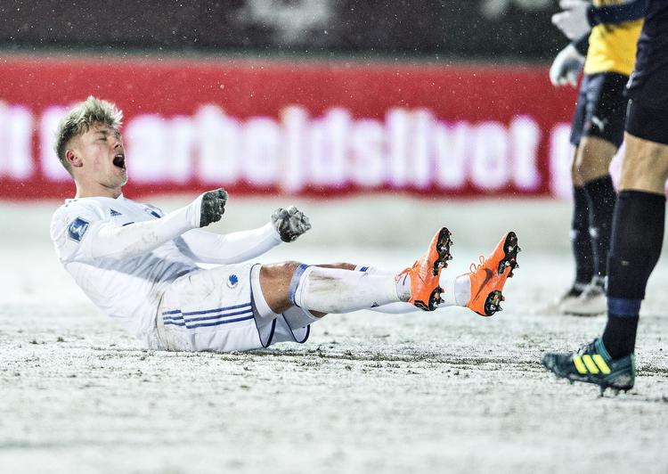 
Viktor Fischer har fået en fin start som FCK-spiller og er allerede en berigelse for Superligaen. Han boltrede sig også godt på en snebane forleden i Hobro
   Henning Bagger/Ritzau Scanpix
