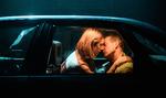'Crash' handler om et ægtepar, der kører galt, og forestillingen er deres sidste sekunder i slowmotion. Søren Meisner/Edison
