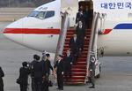 Den sydkoreanske delegation, der har været på to-dages besøg i Nordkorea, vendte tirsdag hjem til Sydkorea. Song Kyung-seok/AP
