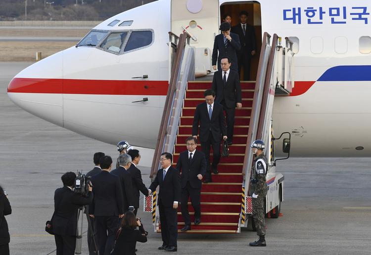 Den sydkoreanske delegation, der har været på to-dages besøg i Nordkorea, vendte tirsdag hjem til Sydkorea. Song Kyung-seok/AP