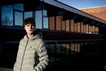 Alt for få af folkeskolens afgangselever søger ind på en erhvervsuddannelse. DSE's formand, Jakob Bonde Nielsen mener, at problemet kan løses, hvis folkeskolen bliver mere fokuseret på praktiske fag.
   Lund Tanja Carstens/POLFOTO
