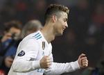Med 9 mål i træk har Cristiano Ronaldo tangeret en rekord, som blev sat af Ruud van Nistelrooy, men hollænderen spillede ikke alle Manchester Uniteds kampe i 2002/2003.  Christophe Ena/AP