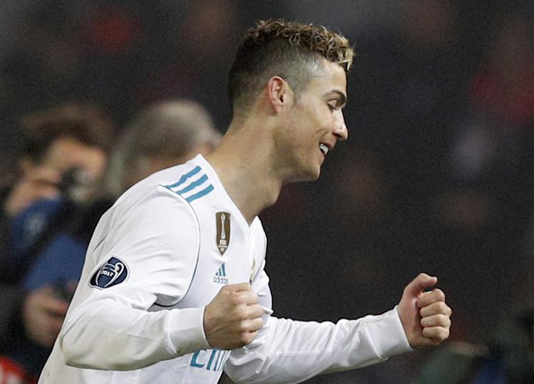 Med 9 mål i træk har Cristiano Ronaldo tangeret en rekord, som blev sat af Ruud van Nistelrooy, men hollænderen spillede ikke alle Manchester Uniteds kampe i 2002/2003.  Christophe Ena/AP
