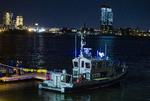Ulykken skete ved East River søndag aften. Foto: Andres Kudacki/AP
   Andres Kudacki/AP