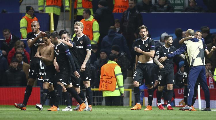 Wissam Ben Yedder, Simon Kjær og co. leverede et stort resultat på Old Trafford.  Dave Thompson/AP