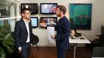 TV 2's nyhedschef Jacob Kwon (t.v.) bliver interviewet af journalist Kristoffer Eriksen fra DR's 'Detektor'.   Skærmdump, DR.  
