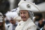 
   Ved det årlige karneval i Venedig klæder folk sig stadigvæk ud som bysbarnet Giacomo Casanova (arkiv). 
   Luca Bruno/AP