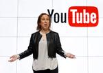 YouTubes administrerende direktør, Susan Wojcicki (bill.) havde ikke koordineret med Wikipedia, da hun tirsdag præsenterede et nyt initiativ, hvor online-leksikonet bruges til bekæmpelse af konspirationsteorier AP/Reed Saxon