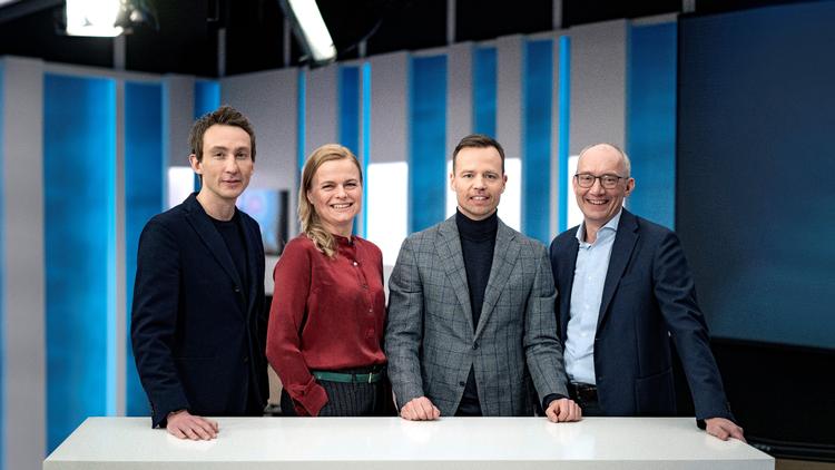 DR skal spare det, der svarer til DR 2, DR 3 og lidt mere. På billedet ses værterne fra DR 2's 'Deadline'.  