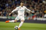  Cristiano Ronaldos årsløn i Real Madrid  er på ca. 160 millioner kroner. Han tjener over det dobbelte på reklamer og kommercielle aktiviteter.  Paul White/AP