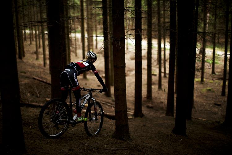 Mountainbike-kulturen herhjemme er med til at generere masser af penge. En analyse fra 2013 viste en omsætning på omkring 600 millioner kroner samt 450 fuldtidsbeskæftigede medarbejdere. Anders Rye Skjoldjensen/POLFOTO